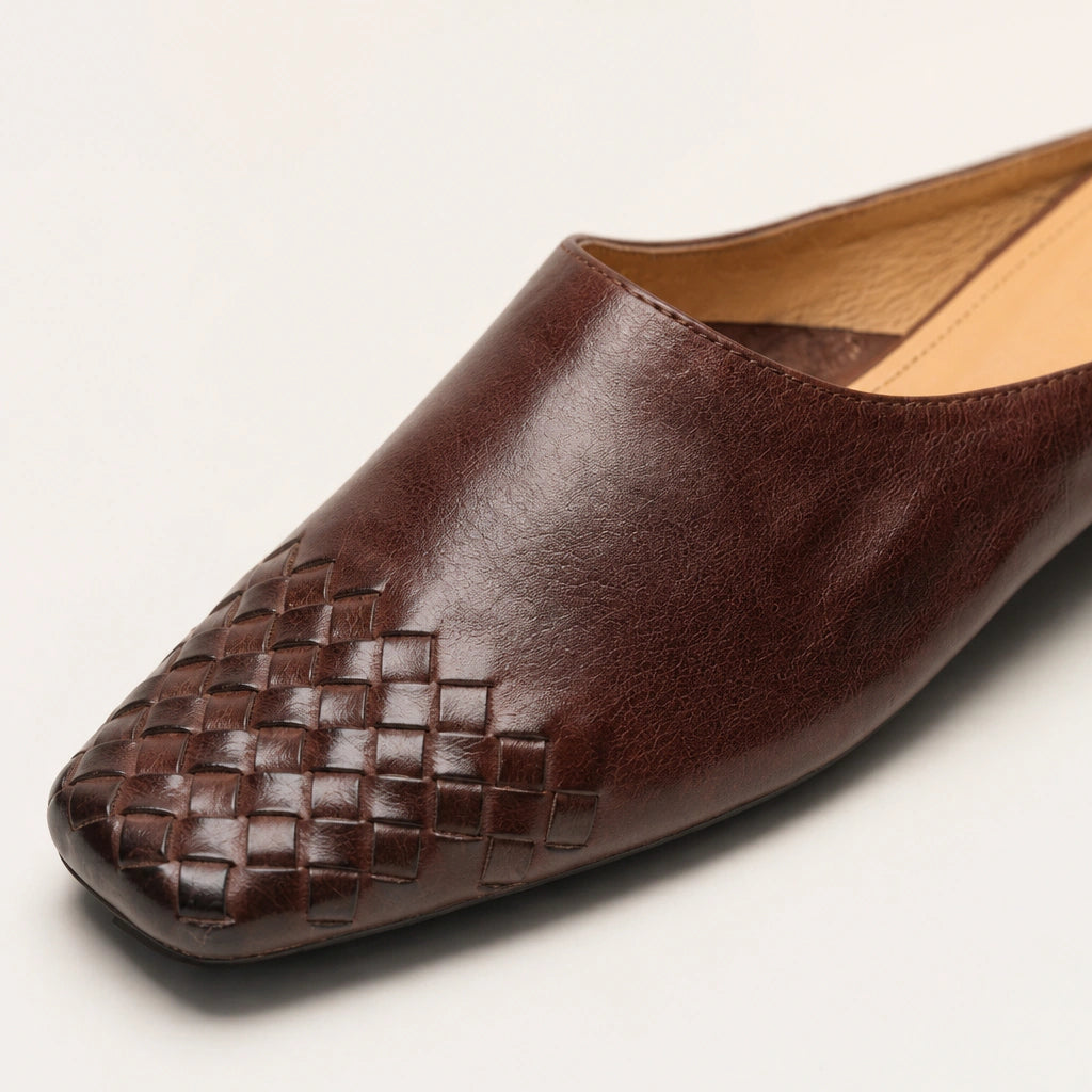A basket weave in leather